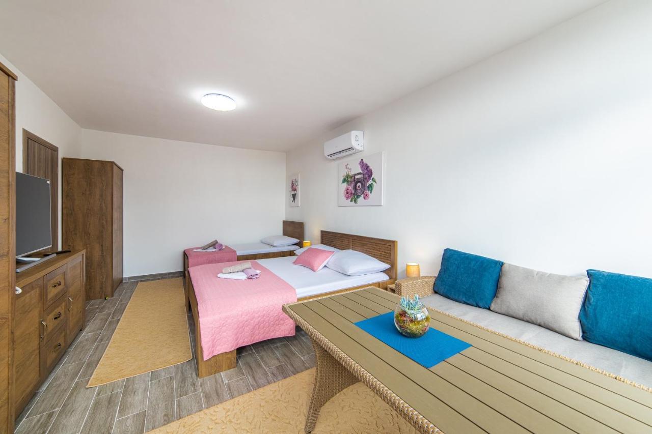 Apartment Sunrise Ploce โพลเช ภายนอก รูปภาพ
