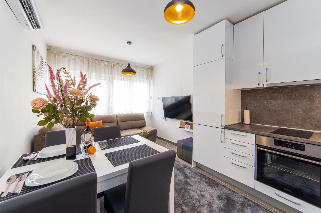 Apartment Sunrise Ploce โพลเช ภายนอก รูปภาพ