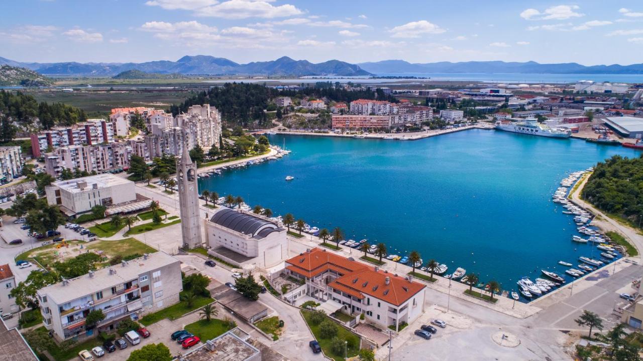 Apartment Sunrise Ploce โพลเช ภายนอก รูปภาพ