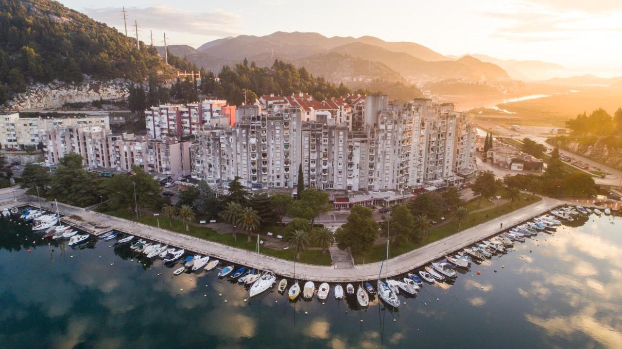 Apartment Sunrise Ploce โพลเช ภายนอก รูปภาพ